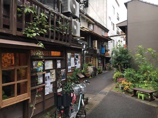 路地裏の写真をひたすら貼るトピ