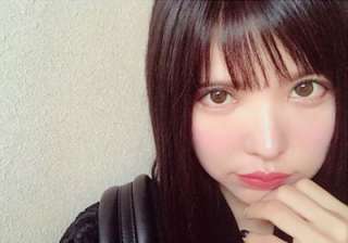 眉と目が離れている方