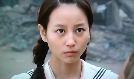 容姿の特徴を書くと、誰かがそれっぽい芸能人の画像を貼ってくれるトピ