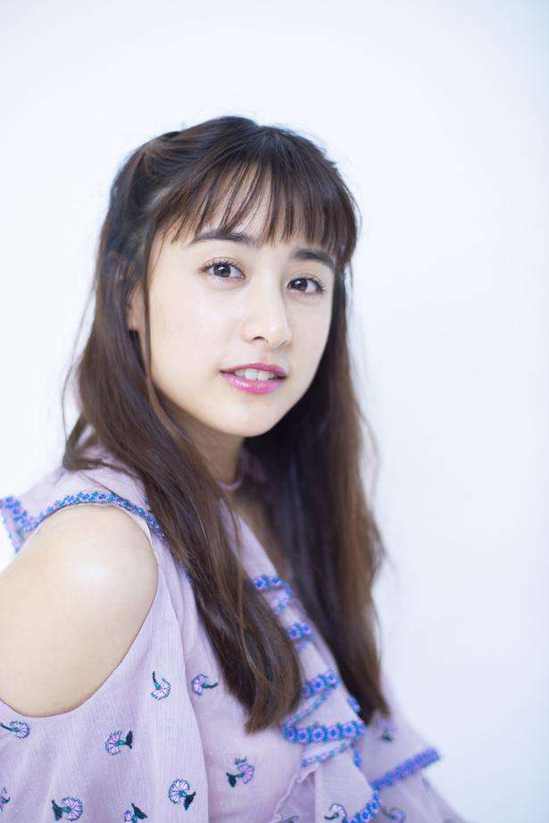 容姿の特徴を書くと、誰かがそれっぽい芸能人の画像を貼ってくれるトピ