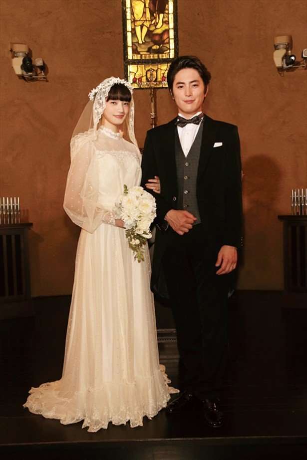 新垣結衣、有村架純や広瀬すずら20代を押さえ「ウエディングドレスが似合う女優」に
