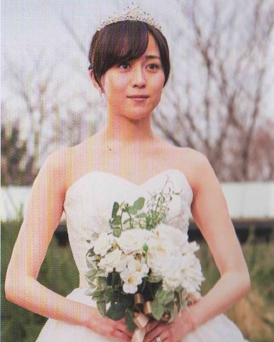 新垣結衣、有村架純や広瀬すずら20代を押さえ「ウエディングドレスが似合う女優」に