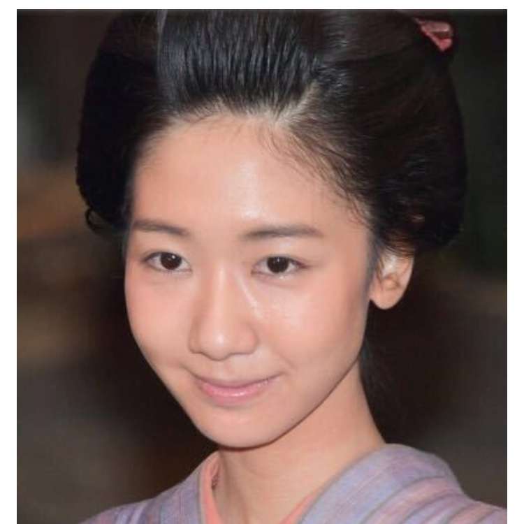 柏木由紀、着物姿の横顔ショットを披露しファン称賛「大人ゆきりん美しすぎます」「綺麗すぎて…」