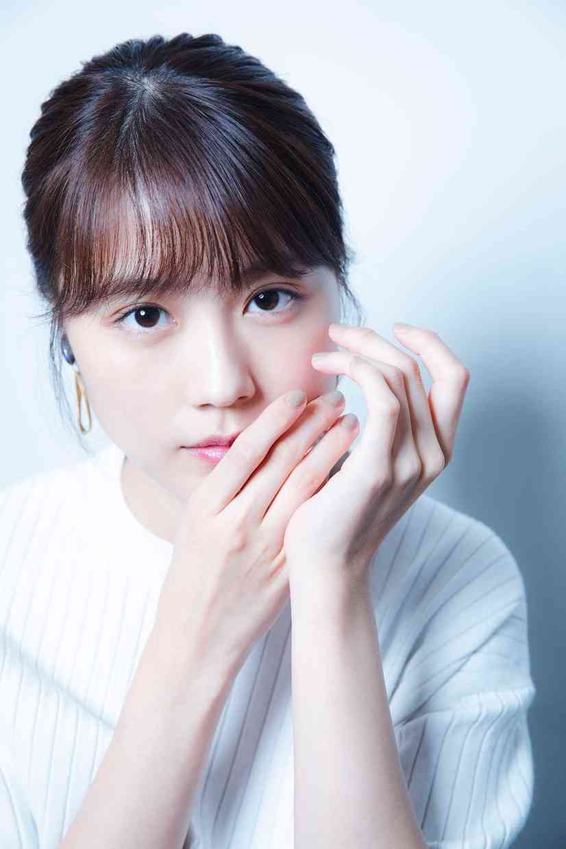 有村架純、緑に囲まれた“森の妖精”のような写真を公開しコメント続々「最高です」「一瞬で癒された」