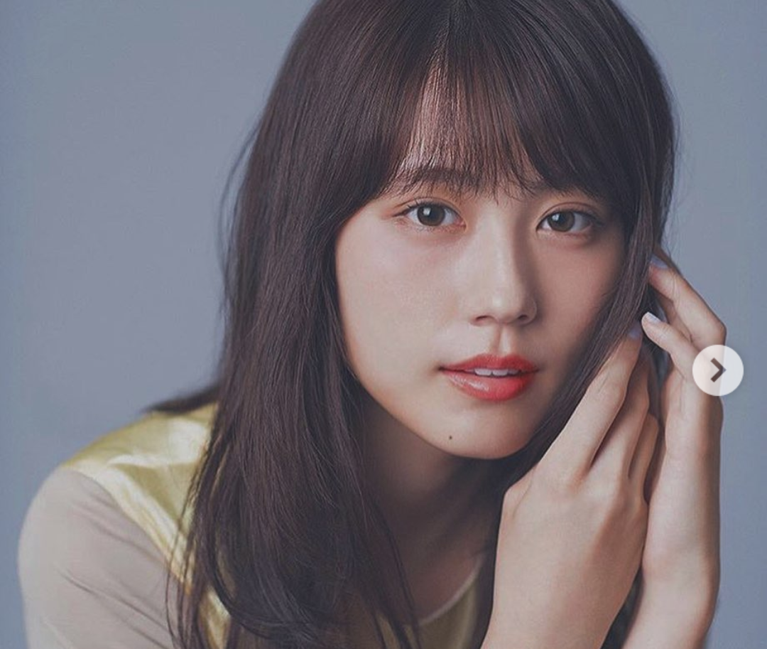 有村架純、緑に囲まれた“森の妖精”のような写真を公開しコメント続々「最高です」「一瞬で癒された」