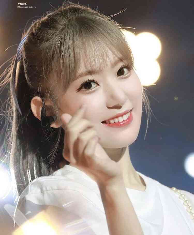 休業中の『HKT48』宮脇咲良に「もう誰かわからない」の声