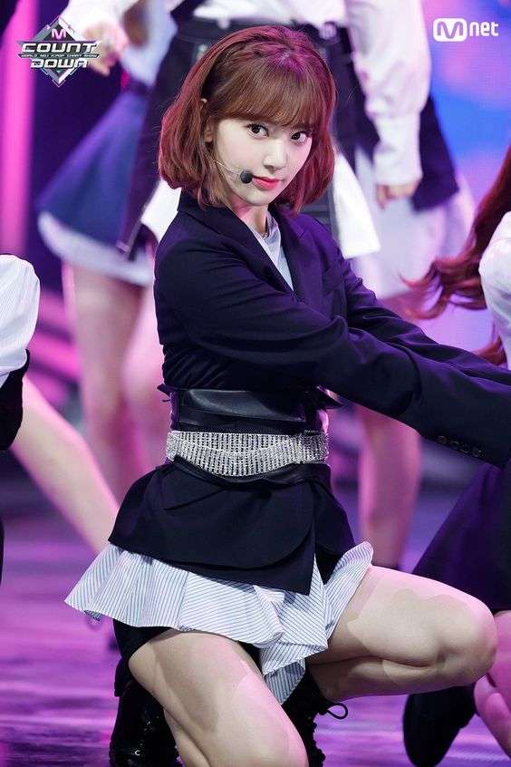 休業中の『HKT48』宮脇咲良に「もう誰かわからない」の声