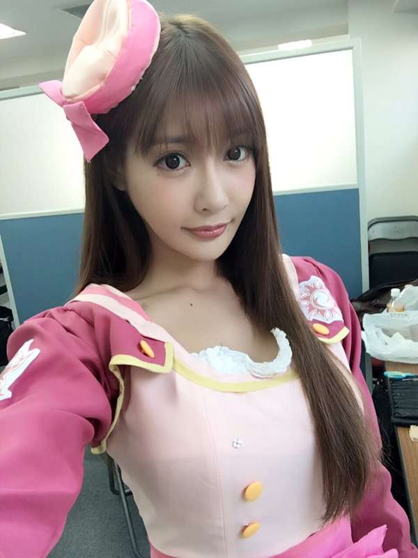休業中の『HKT48』宮脇咲良に「もう誰かわからない」の声