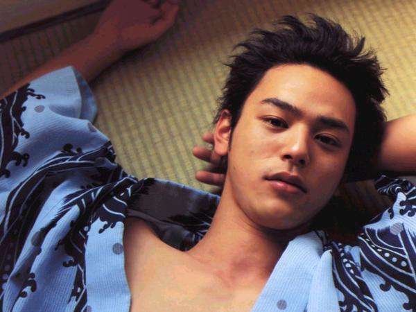 妻夫木聡が守る家事分業の掟…米10kg汗だく運搬もなんのその