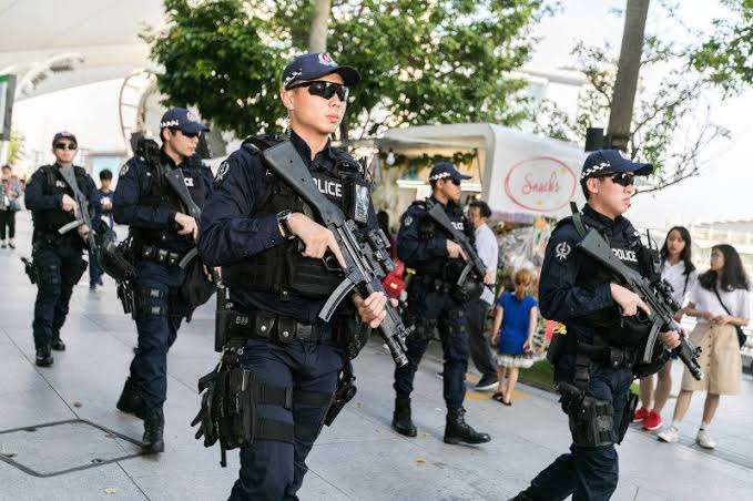警察官刺され重傷 拳銃奪われる 大阪 吹田