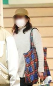 ローラ、保護犬引き取ったことを報告「心を奪われて…」