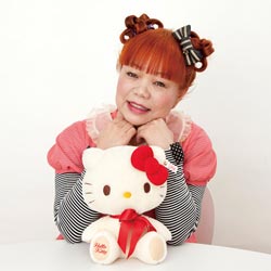 おばさんだけど可愛い服を着ている人