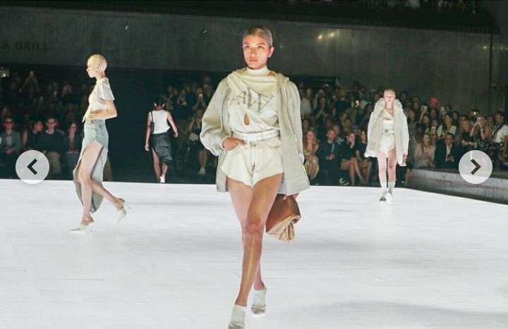 ローラ、NYで堂々ランウェイ 「アレキサンダー・ワン」コレクションに出演