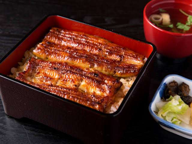 飲食物でしりとりするトピ