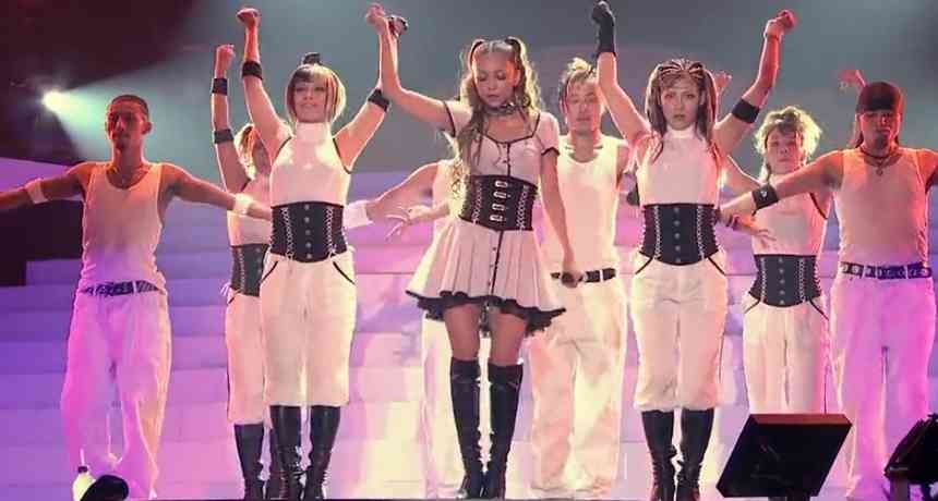 安室奈美恵さんの曲で何が好きですか？♡