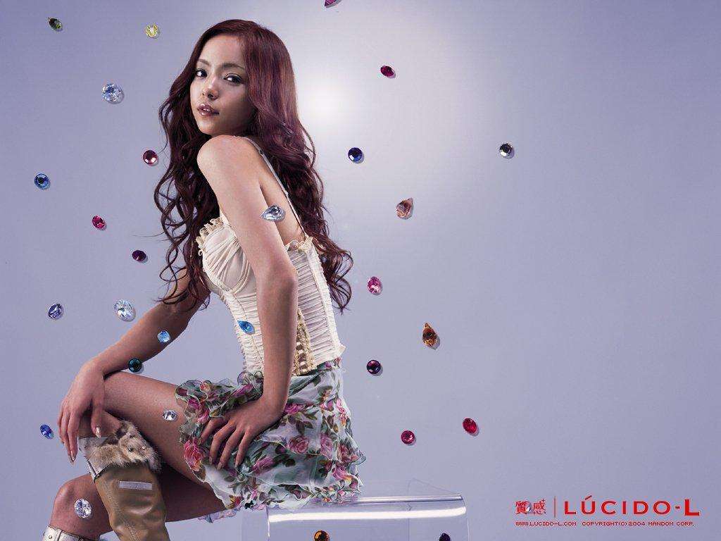 安室奈美恵さんの曲で何が好きですか？♡
