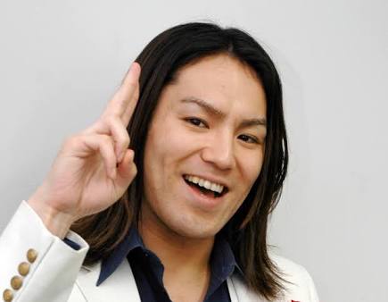 有名人の顔のパーツだけで誰かを当てるトピ!!