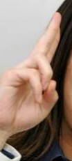 有名人の顔のパーツだけで誰かを当てるトピ!!