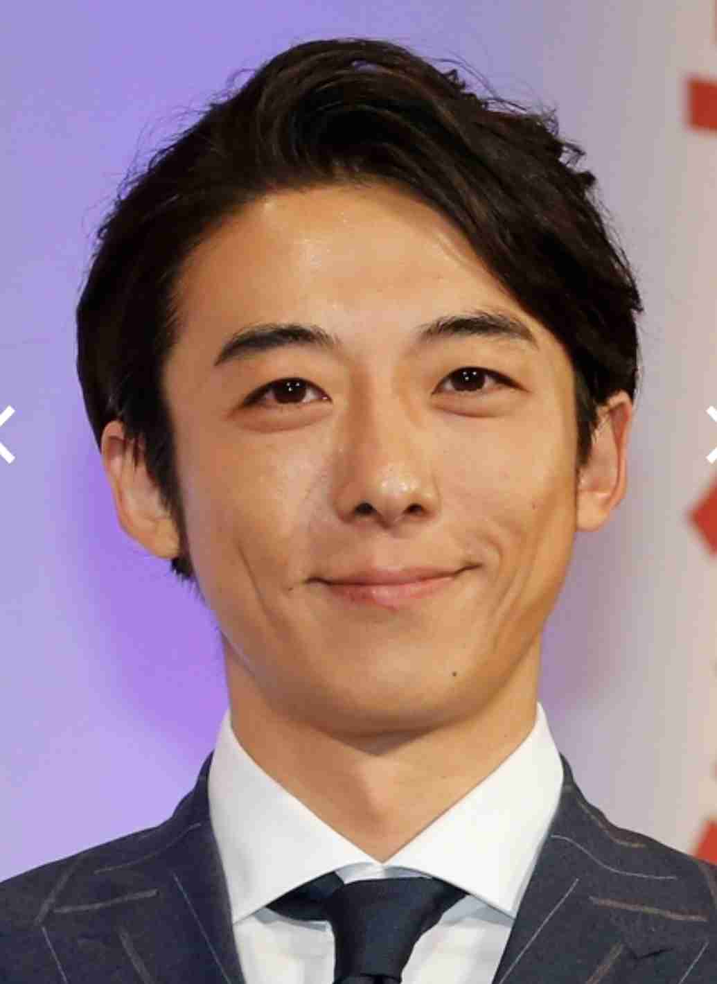 有名人の顔のパーツだけで誰かを当てるトピ!!