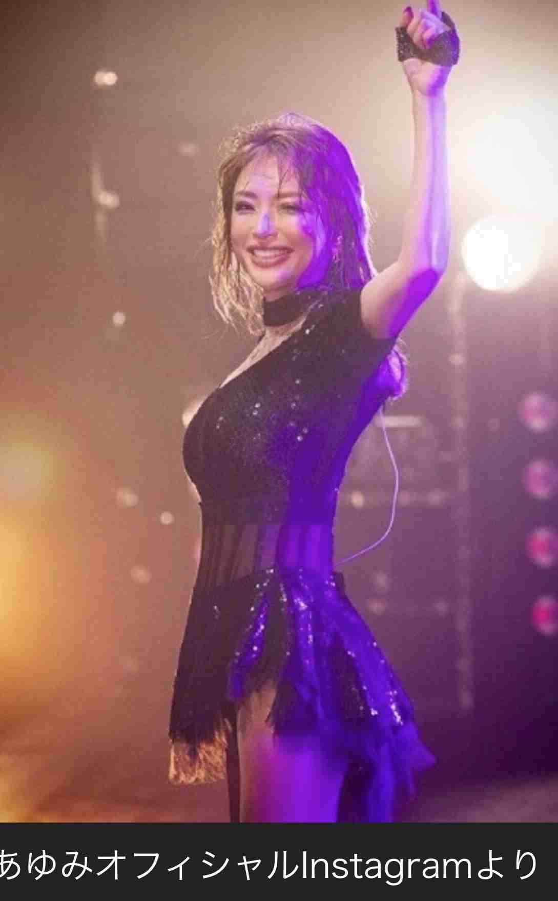 有名人の顔のパーツだけで誰かを当てるトピ!!
