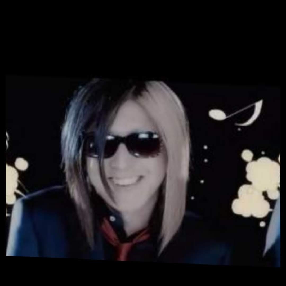 岩堀せり、GLAY・TAKUROと結婚15周年で2ショット…「なんてかっこいいご夫婦」「憧れ」と反響