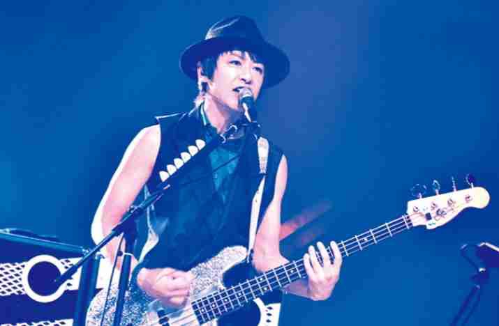 岩堀せり、GLAY・TAKUROと結婚15周年で2ショット…「なんてかっこいいご夫婦」「憧れ」と反響