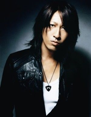 岩堀せり、GLAY・TAKUROと結婚15周年で2ショット…「なんてかっこいいご夫婦」「憧れ」と反響