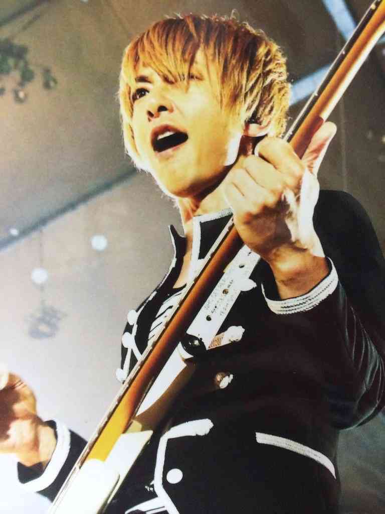 岩堀せり、GLAY・TAKUROと結婚15周年で2ショット…「なんてかっこいいご夫婦」「憧れ」と反響