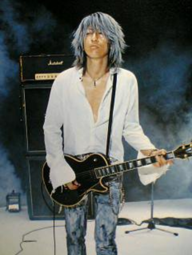 岩堀せり、GLAY・TAKUROと結婚15周年で2ショット…「なんてかっこいいご夫婦」「憧れ」と反響