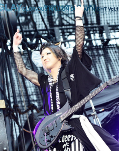 岩堀せり、GLAY・TAKUROと結婚15周年で2ショット…「なんてかっこいいご夫婦」「憧れ」と反響