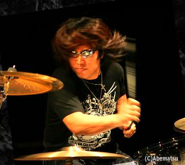 岩堀せり、GLAY・TAKUROと結婚15周年で2ショット…「なんてかっこいいご夫婦」「憧れ」と反響