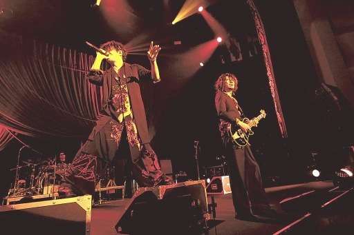 岩堀せり、GLAY・TAKUROと結婚15周年で2ショット…「なんてかっこいいご夫婦」「憧れ」と反響