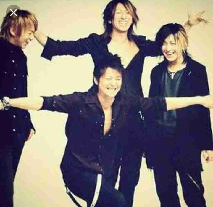 岩堀せり、GLAY・TAKUROと結婚15周年で2ショット…「なんてかっこいいご夫婦」「憧れ」と反響
