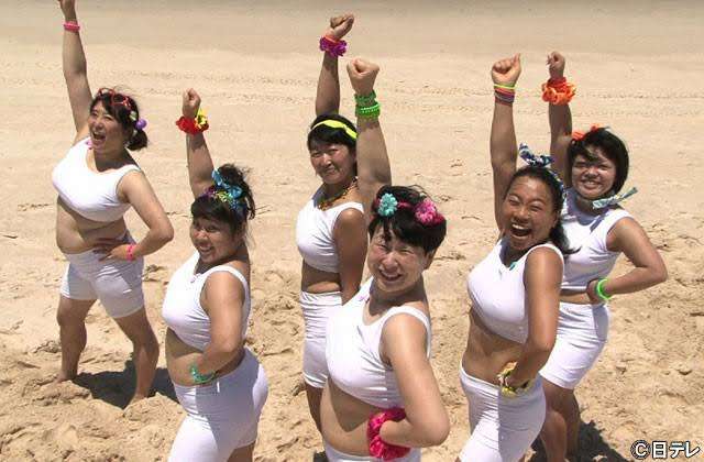 体型を隠せる「水着」の選び方。30～40代に似合うデザインって？