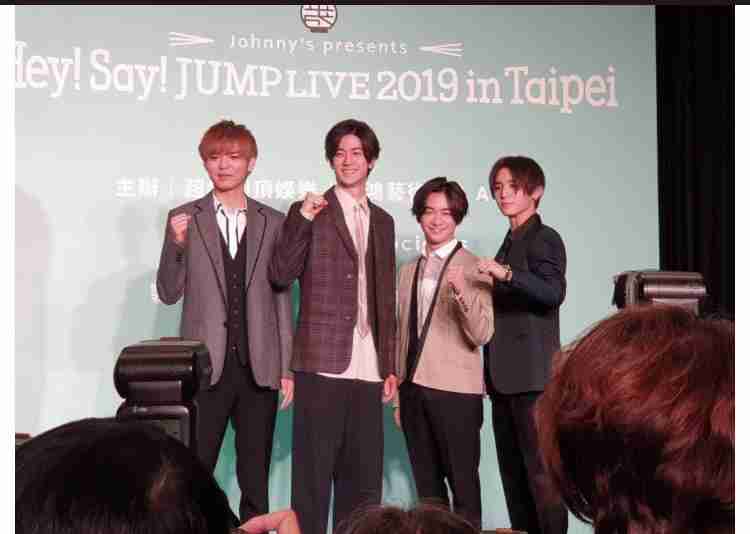 Hey! Say! JUMP「MORE」表紙で異なる表情 伊野尾慧の夢叶う