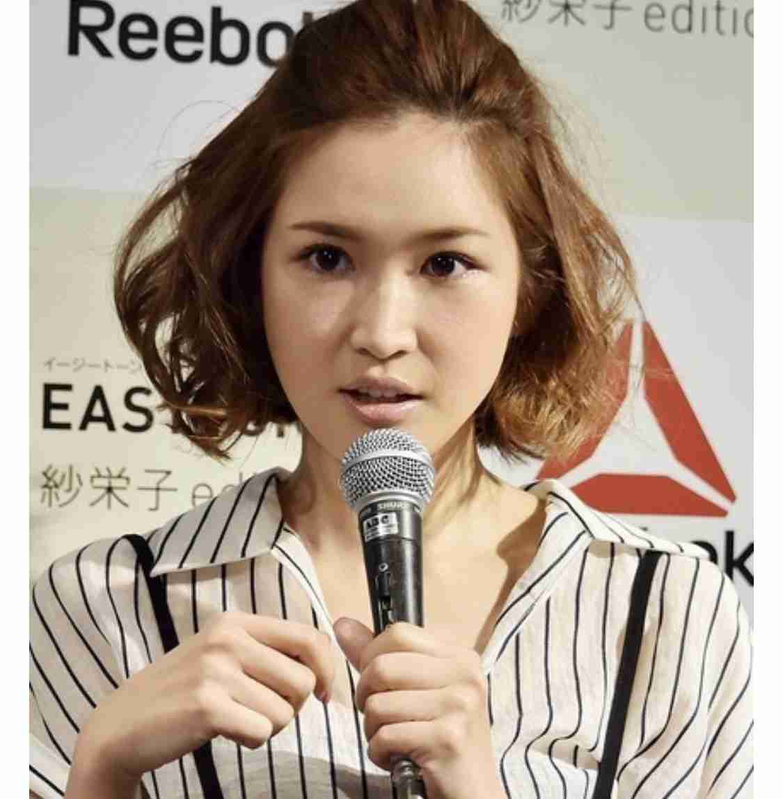 紗栄子、“妖艶”ドレスショット公開で「うっとり」「セクシーすぎる」の声