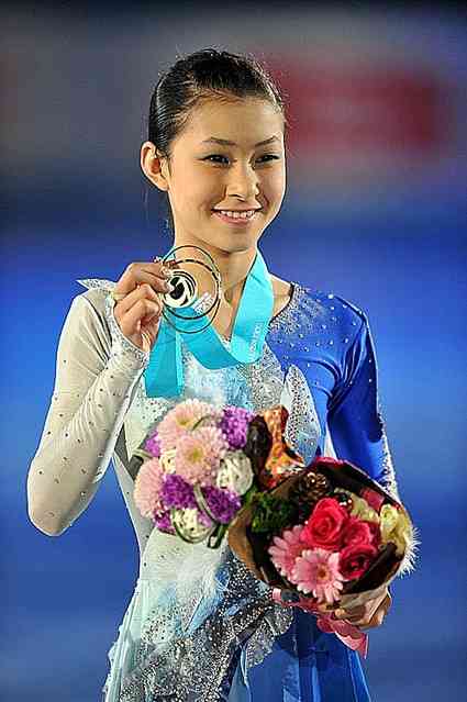 元フィギュア・村上佳菜子の“はるな愛”化が急過ぎ！「今日も見間違えた」