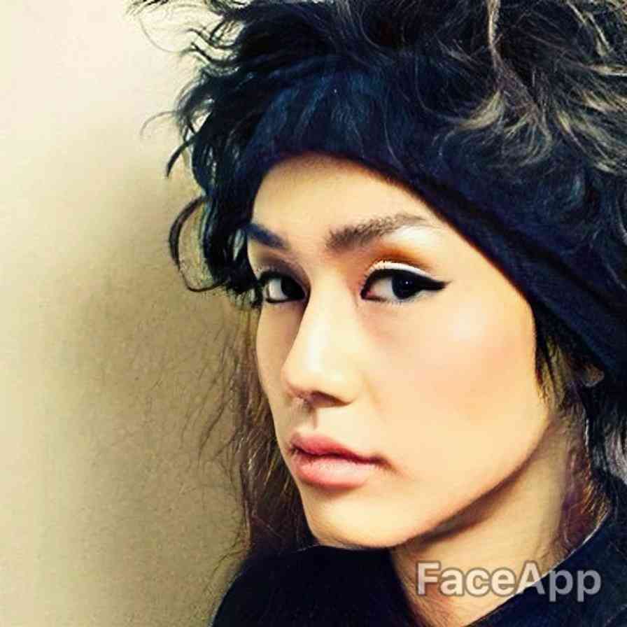 【芸能人】アプリで女性を男性に、男性を女性にするトピ