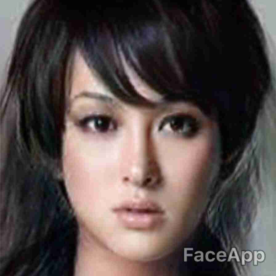 【芸能人】アプリで女性を男性に、男性を女性にするトピ