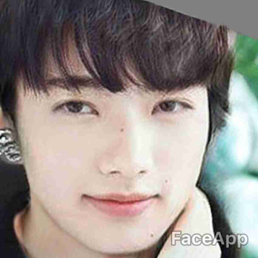 【芸能人】アプリで女性を男性に、男性を女性にするトピ