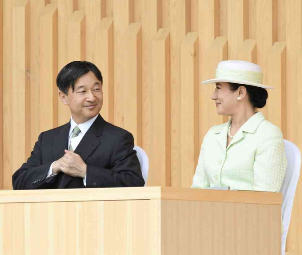 上皇后さま 心臓の検査へ、息切れなどの症状