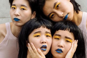 何故こんな風に撮ったんだろうという芸能人の写真を挙げていこう