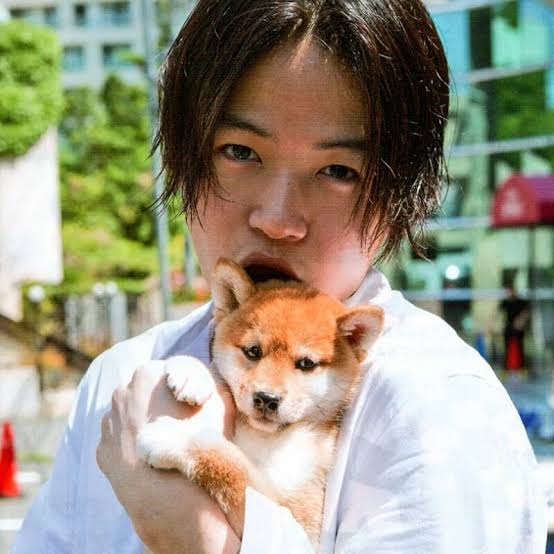 何故こんな風に撮ったんだろうという芸能人の写真を挙げていこう