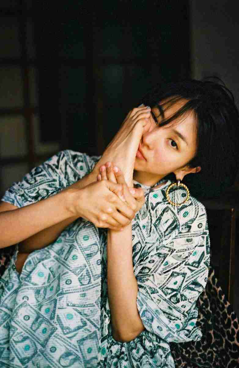 何故こんな風に撮ったんだろうという芸能人の写真を挙げていこう