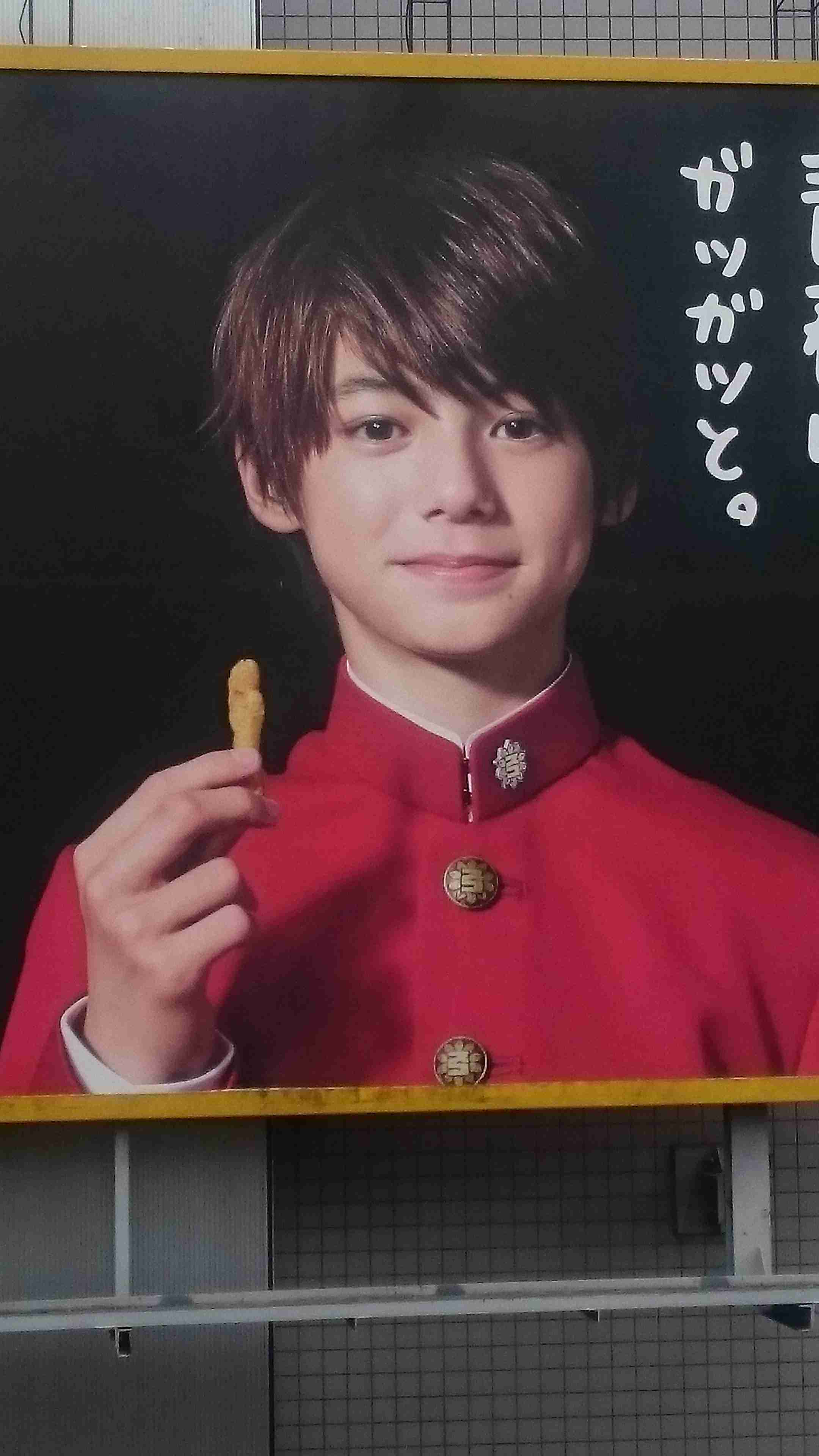 インスタ話題の美少年・翔、1年で身長10センチ伸びる 雨もしたたるイケメンに