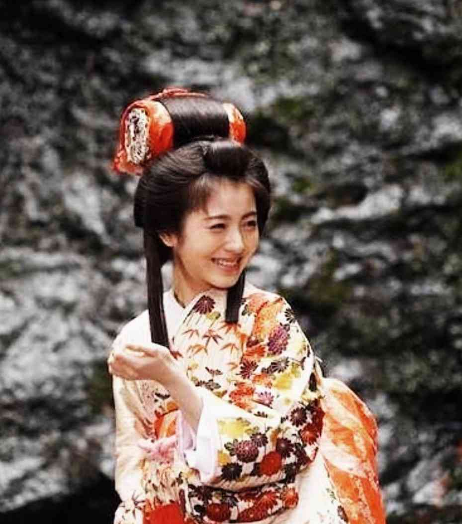 浜辺美波“清楚”一転「ギャル美波ですね！」