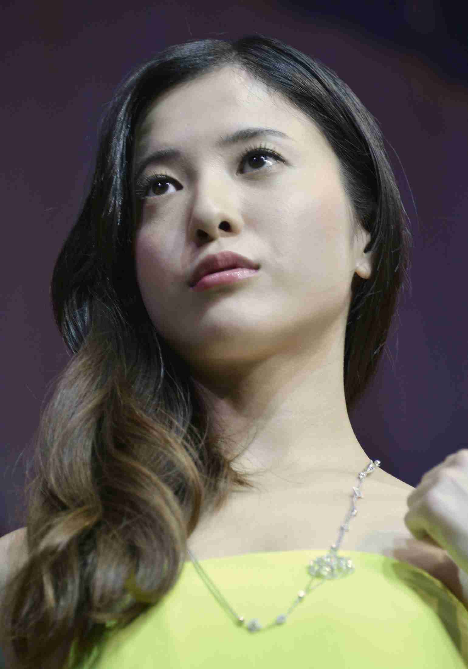 吉高由里子、31歳バースデーを自撮りで報告「早すぎじゃない?」