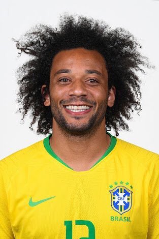 黒木華が役柄と同じもじゃもじゃの天然パーマヘアで登壇