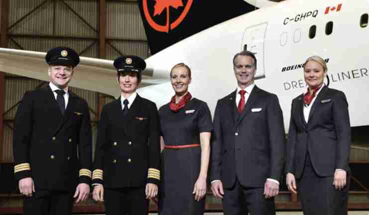 JAL、パンツスタイル初採用＝女性客室乗務員に、来春から新制服