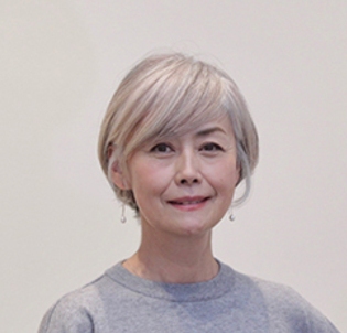 白髪を染めるのがめんどくさいわ